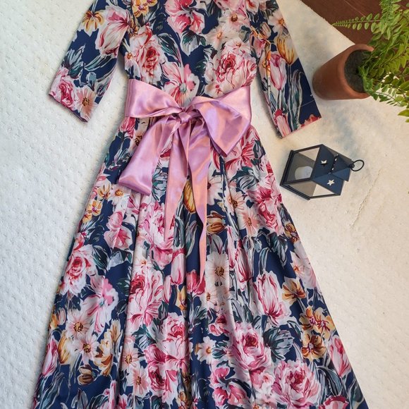 Elegant Floral Plated Dress Perfect For Every Event - Picture 1 of 4